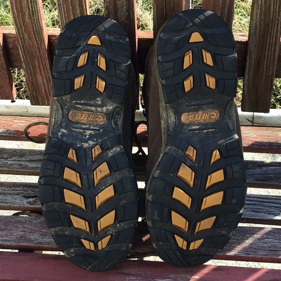 Hi Tec 🥾 boots - Picture 6 of 8